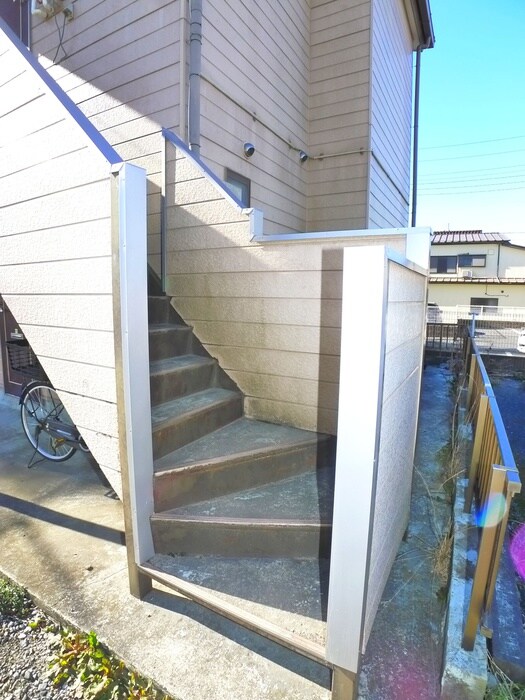 物件外観写真5　(エントランス部分)