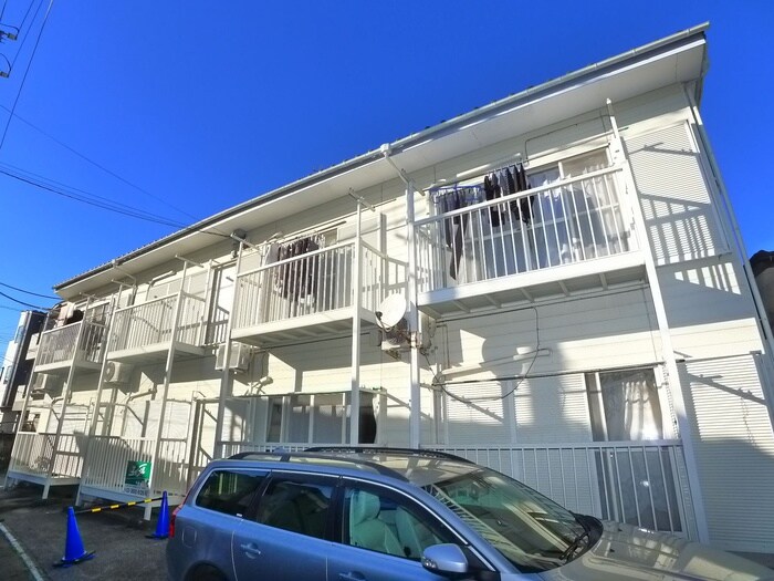 物件外観写真4　(駐車場)