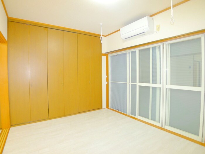 物件内観写真10　(居室)