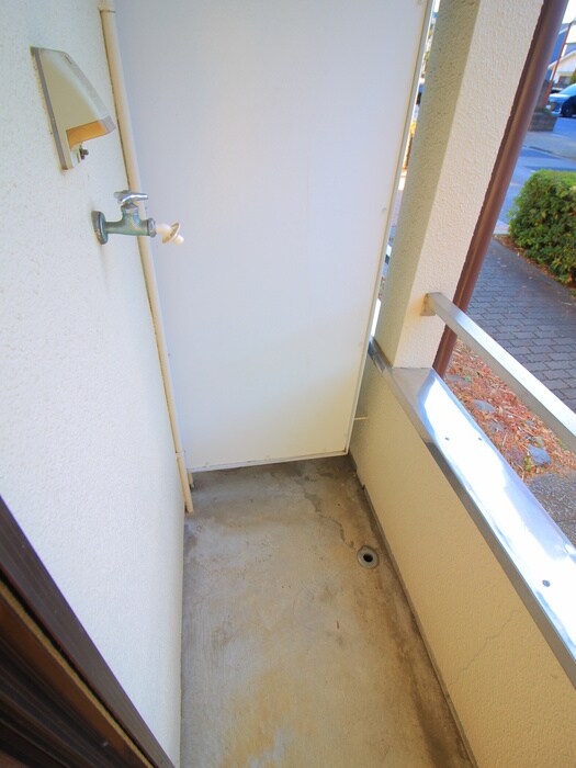 物件内観写真9　(洗濯機置場)