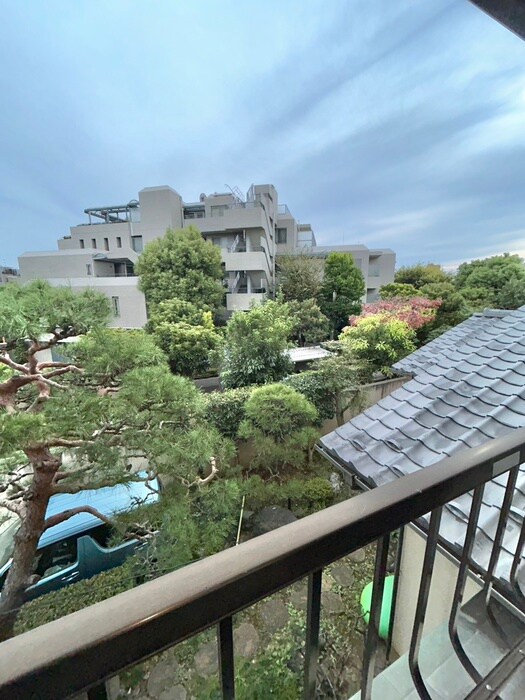 物件内観写真15　(室内からの展望)