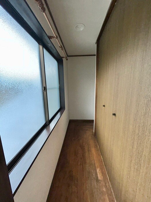 物件内観写真21　(廊下)