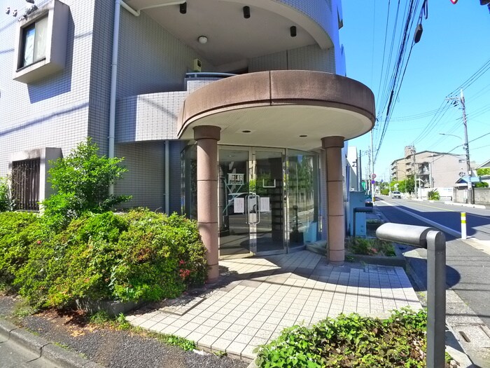 ルミネッセンス茂出木のエントランス部分