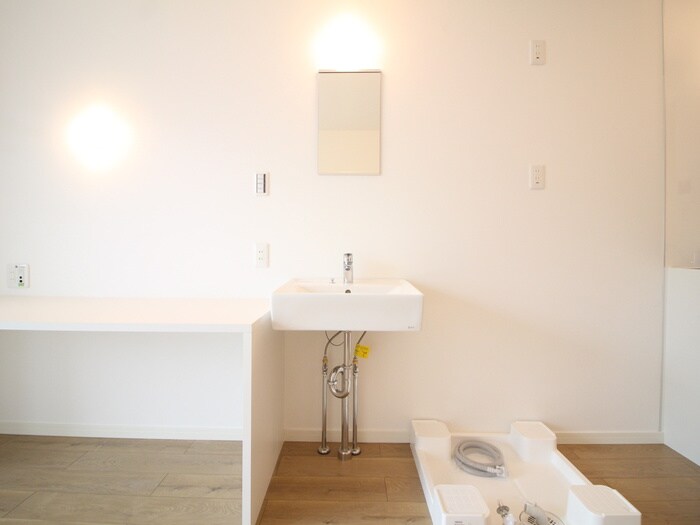 物件内観写真11　(洗面)