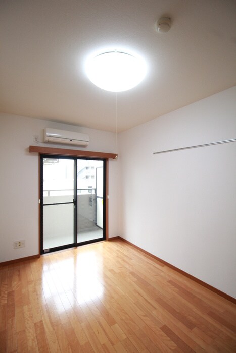 物件内観写真12　(居室)