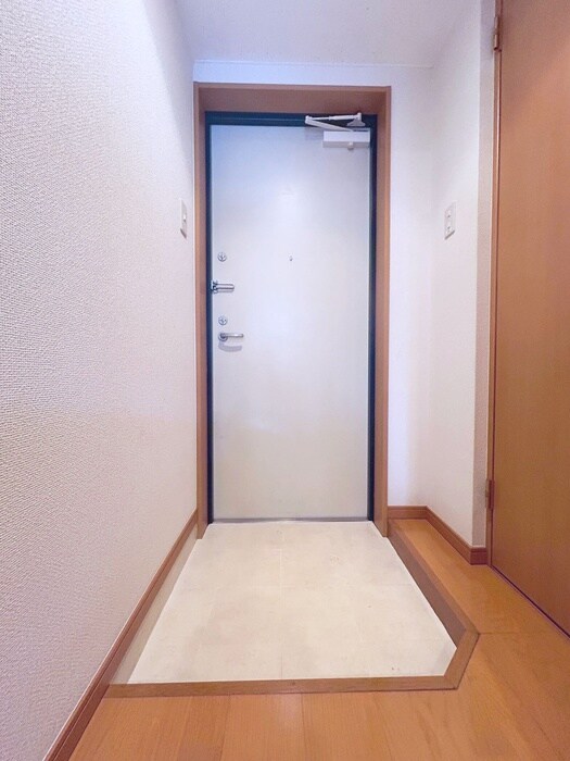 物件内観写真17　(玄関)