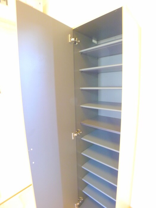 物件内観写真15　(靴箱)