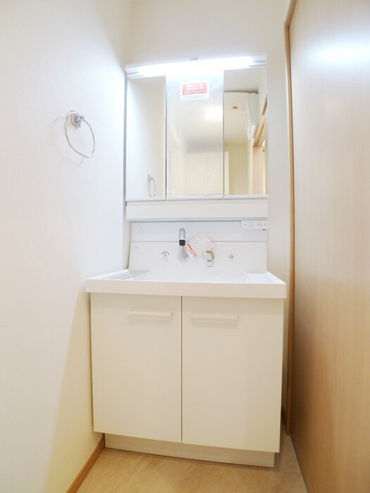 物件内観写真11　(洗面)