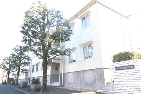 ヒルズ千草台　3号棟外観写真