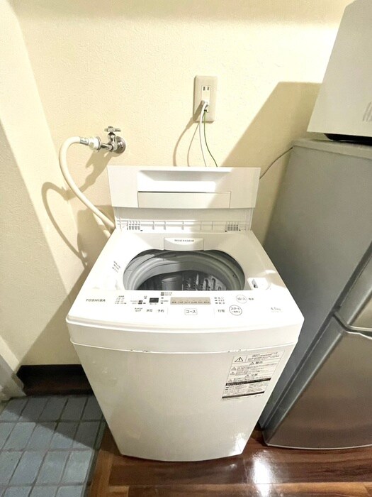 物件内観写真11　(洗濯機置場)