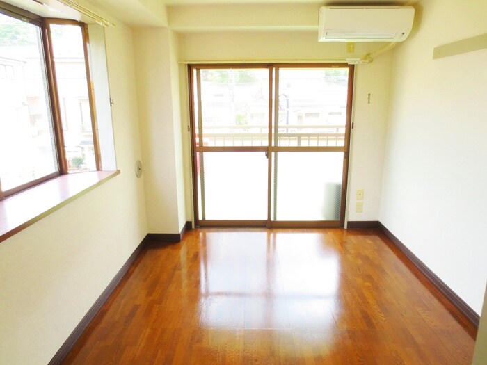 物件内観写真13　(居室)