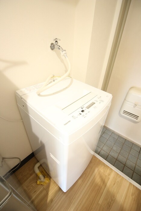 物件内観写真13　(洗濯機置場)