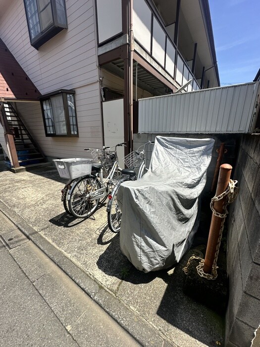 物件外観写真6　(駐輪場)