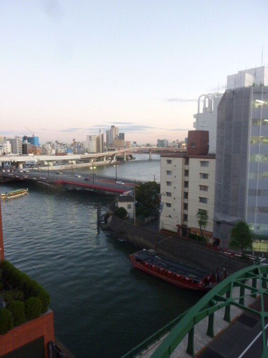 物件内観写真9　(室内からの展望)