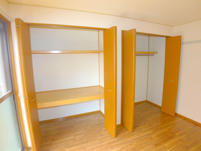 物件内観写真12　(収納)