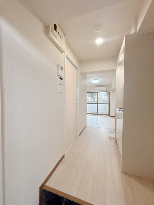 物件内観写真16　(廊下)
