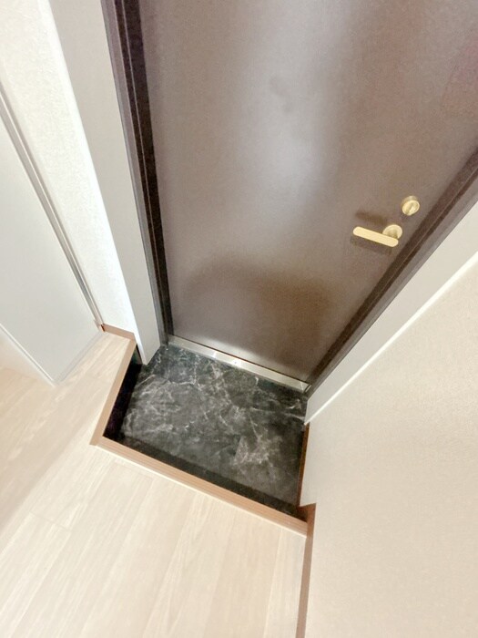 物件内観写真21　(玄関)