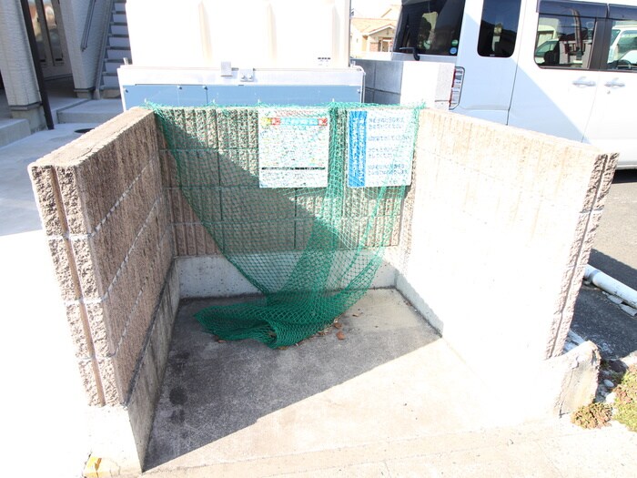 物件外観写真4　(建物設備)