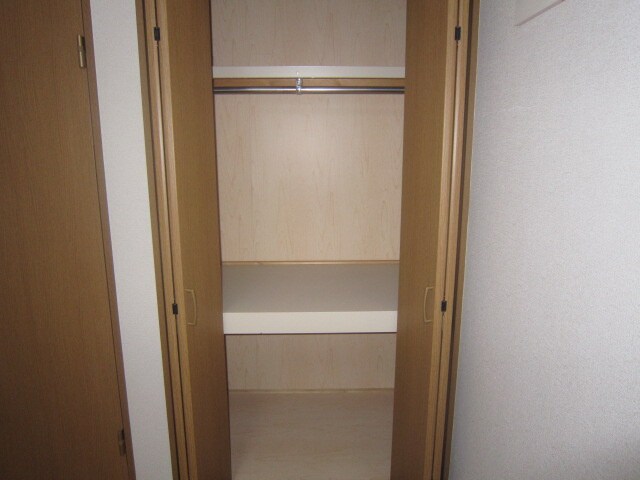 物件内観写真13　(収納)