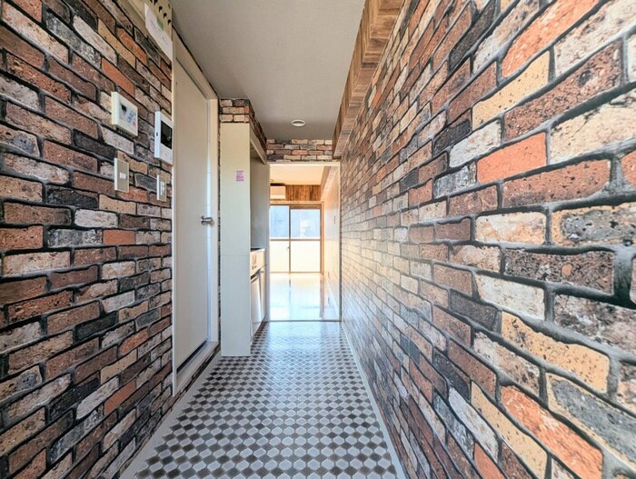 物件内観写真13　(廊下)