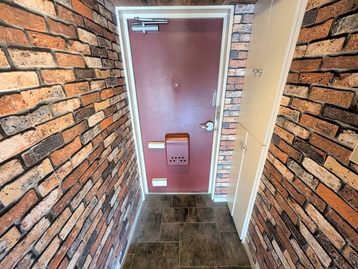 物件内観写真16　(玄関)