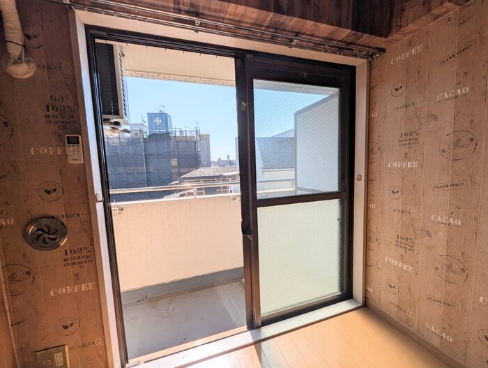 物件内観写真18　(室内からの展望)