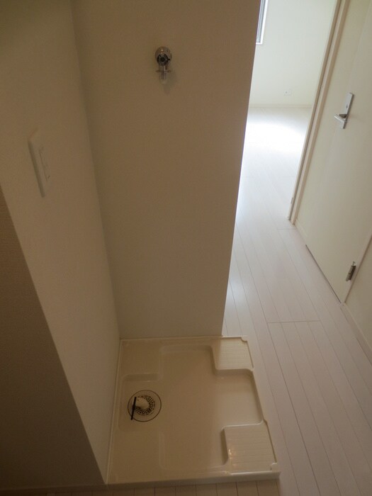 物件内観写真9　(洗濯機置場)