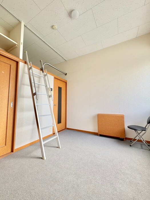 物件内観写真9　(居室)