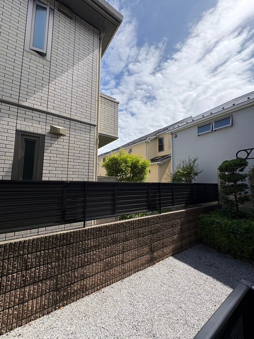 物件内観写真12　(室内からの展望)