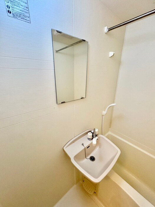 物件内観写真12　(洗面)