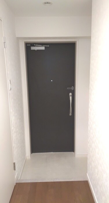 物件内観写真11　(玄関)
