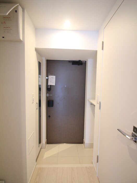 物件内観写真18　(玄関)