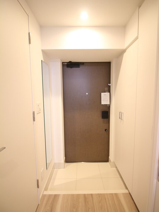 物件内観写真19　(玄関)
