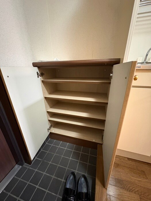 物件内観写真12　(靴箱)