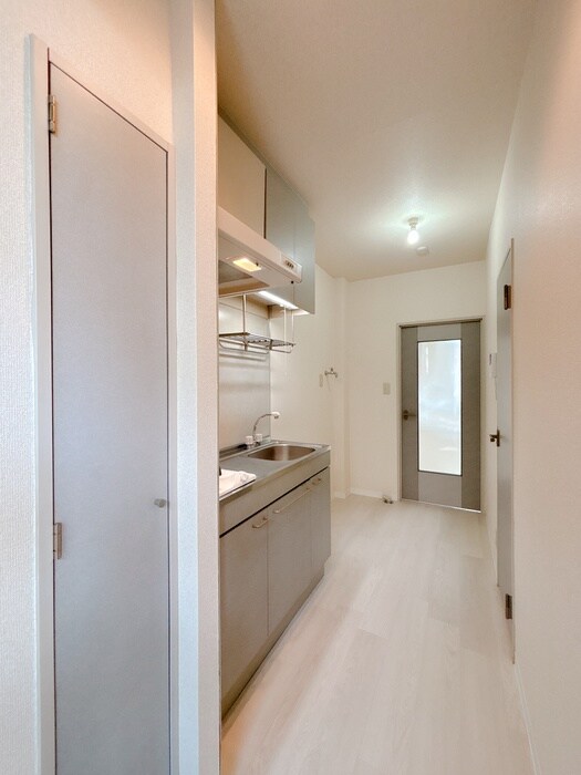 物件内観写真16　(廊下)