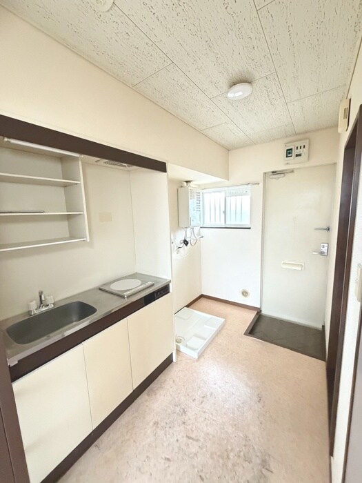 物件内観写真14　(廊下)