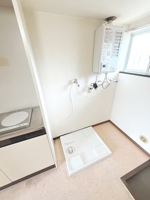 物件内観写真20　(洗濯機置場)