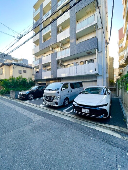 物件外観写真6　(駐車場)