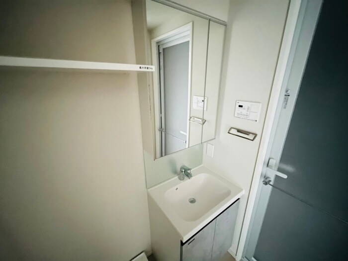 物件内観写真11　(洗面)