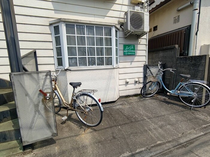 物件外観写真3　(駐輪場)