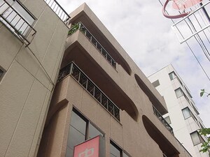 英ビル外観写真