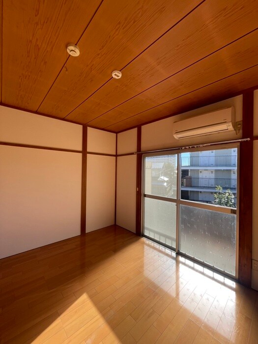 物件内観写真8　(居室)