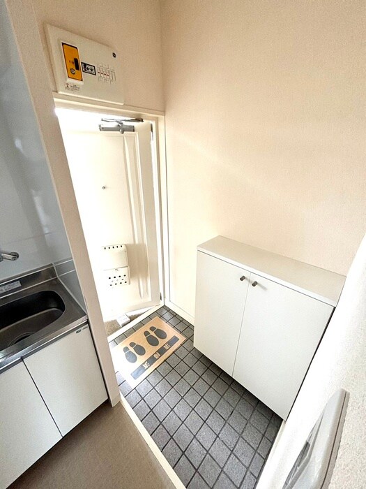 物件内観写真15　(玄関)