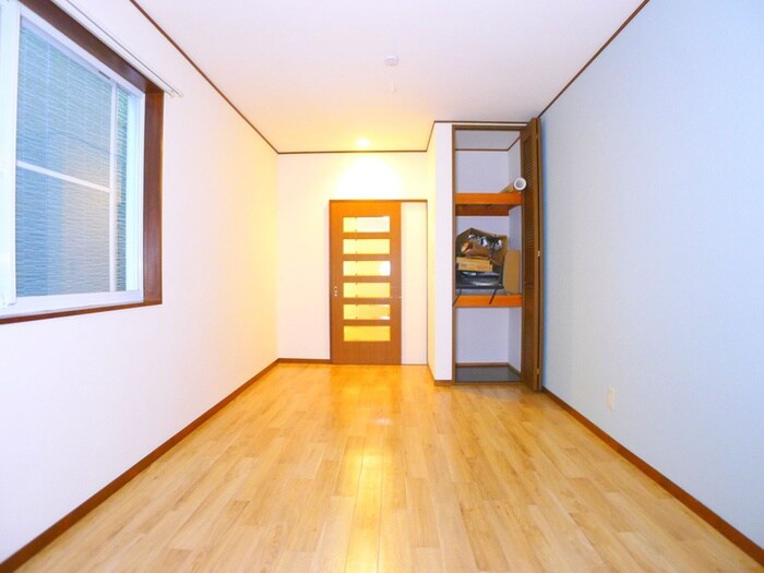 物件内観写真8　(居室)