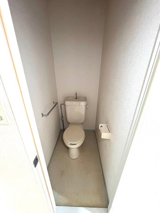 物件内観写真13　(トイレ)