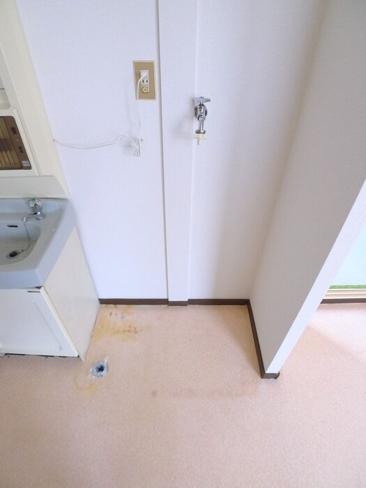 物件内観写真19　(洗濯機置場)