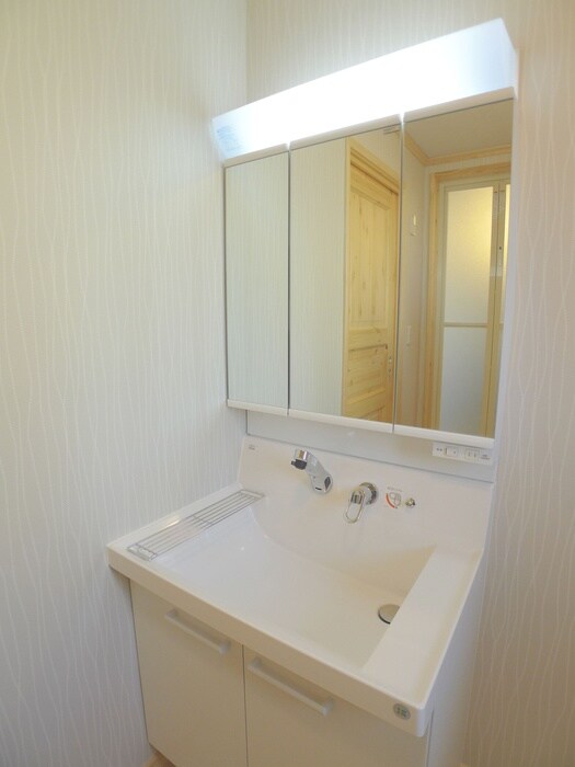 物件内観写真12　(洗面)