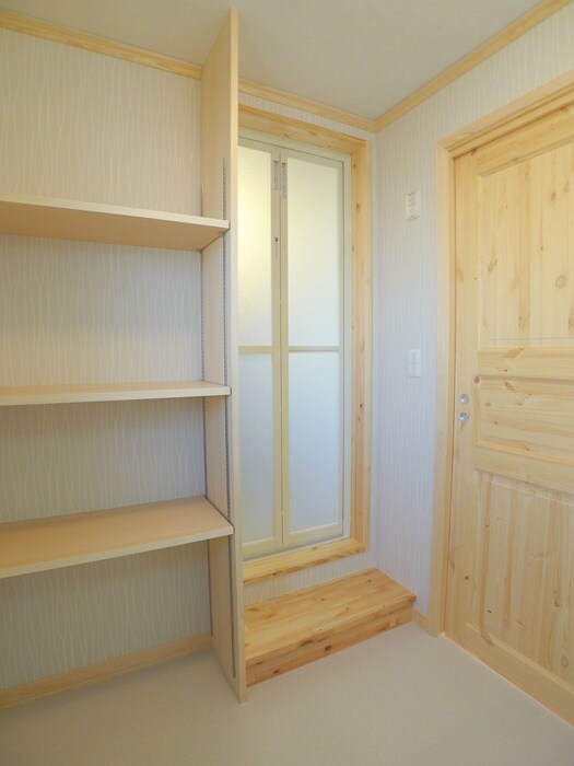 物件内観写真13　(洗濯機置場)