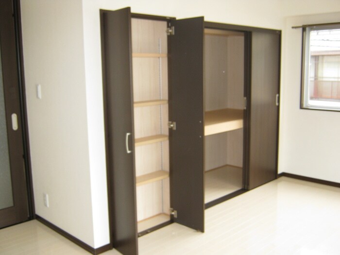 物件内観写真16　(収納)