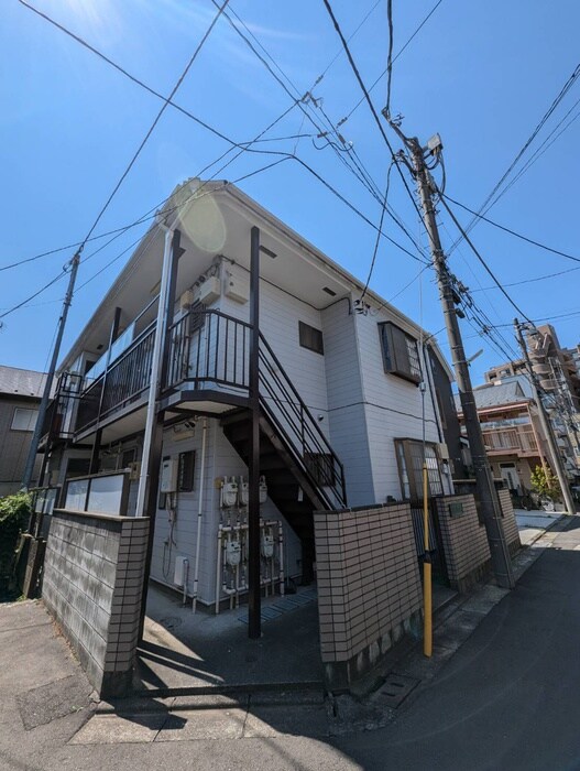 物件外観写真3　(エントランス部分)